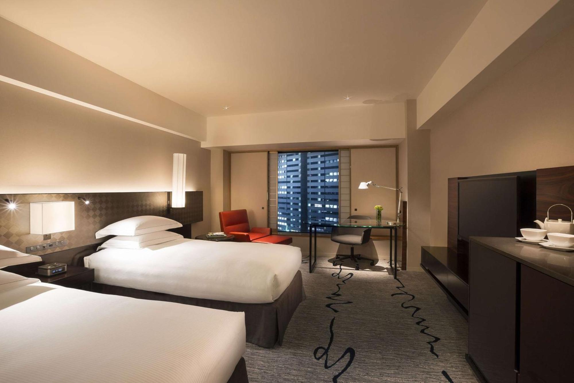 Hilton Tokyo Hotel Exterior photo